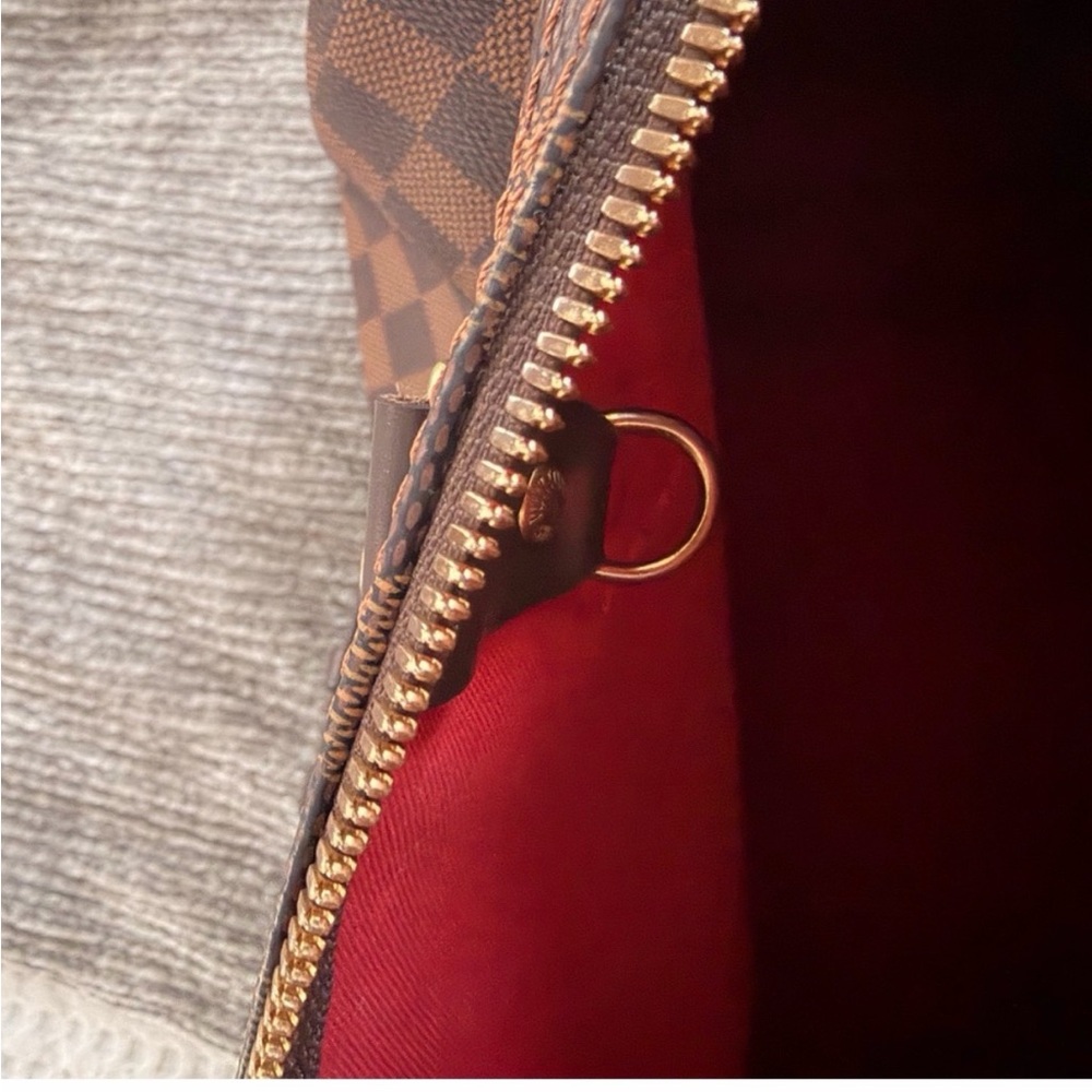 Authentic Louis Vuitton Checkered Satchel Damier Speedy 30 - Picture 6 of 10